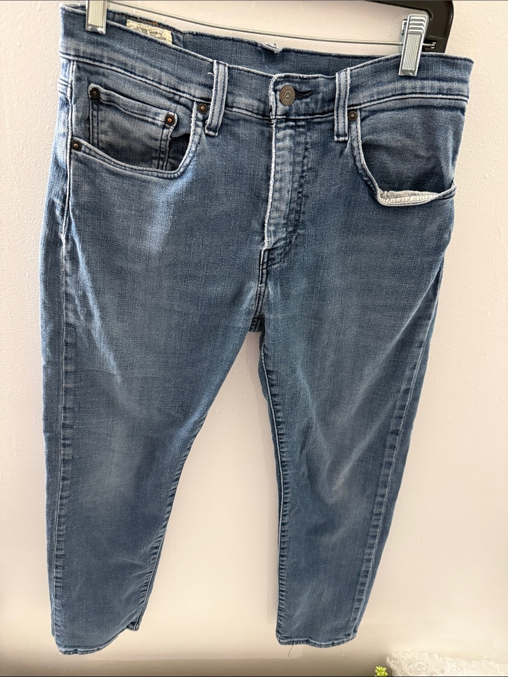 Levi’s 502 Red Tag Men’s Denim jeans (31 x 27) Blue Taper Regular Fit Stretch